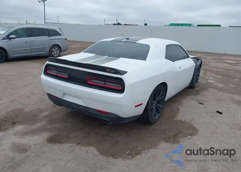 2017 Dodge Challenger Sxt z USA, uszkodzony, nr VIN 2C3CDZAG6HH611468